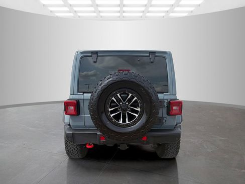Used 2024 Jeep Wrangler Unlimited Rubicon AWD/4WD image 4