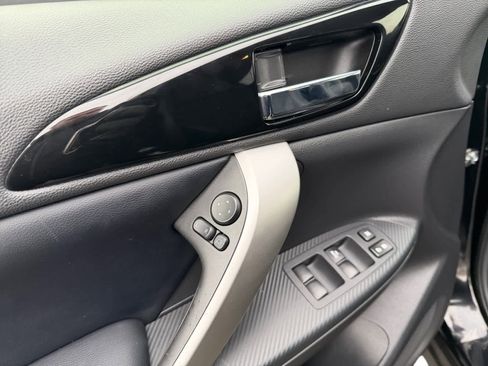 Used 2025 Mitsubishi Eclipse Cross SE image 11