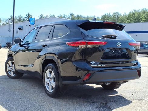 Used 2022 Toyota Highlander L AWD/4WD image 6