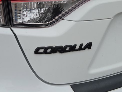 Certified 2024 Toyota Corolla SE FWD image 29