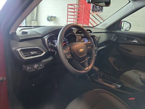 Used 2023 Chevrolet TrailBlazer LT w/ Convenience Package AWD/4WD image 19