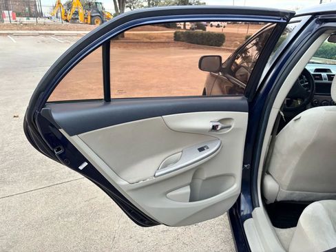 Used 2012 Toyota Corolla LE image 20