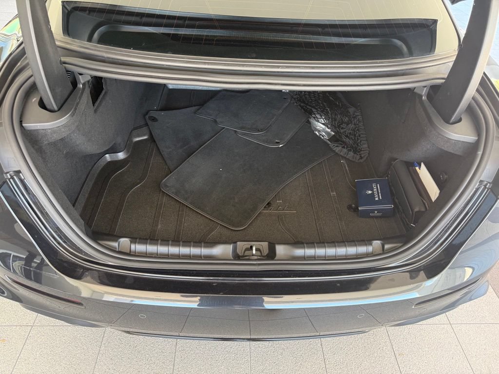 Certified 2023 Maserati Ghibli Modena RWD image 20
