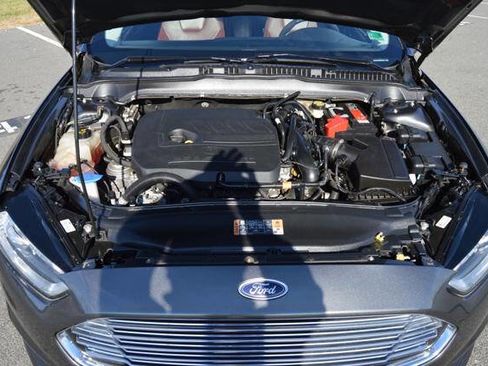 Used 2016 Ford Fusion SE w/ Equipment Group 202A image 31