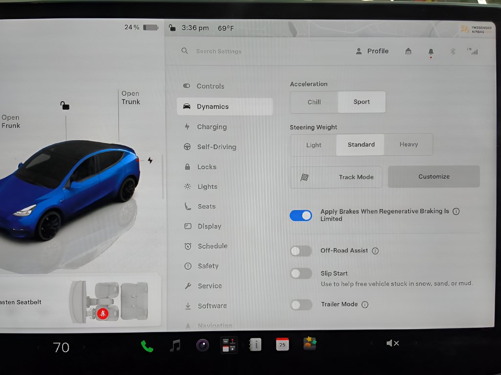 Used 2024 Tesla Model Y Performance AWD/4WD image 27
