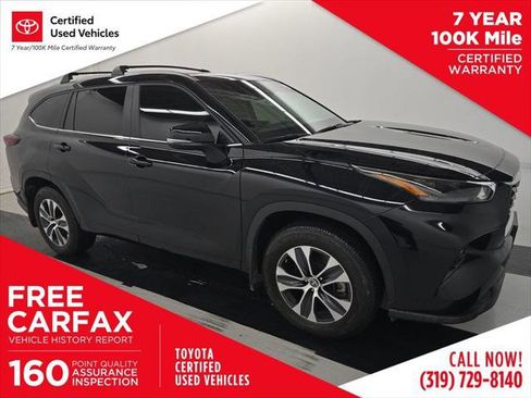 Certified 2024 Toyota Highlander XLE image 1