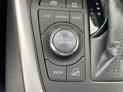 Used 2022 Toyota RAV4 TRD Off-Road image 17