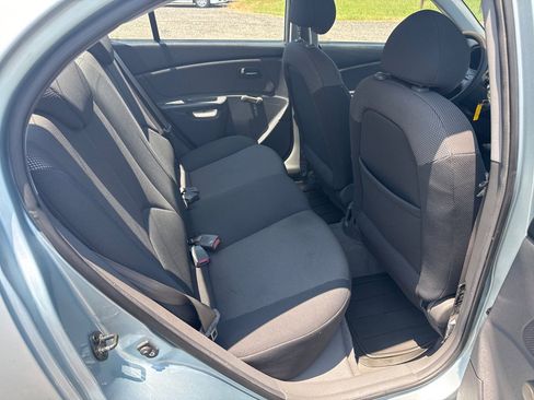 Used 2006 Kia Rio Sedan image 17