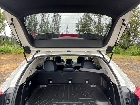 Certified 2023 Subaru Crosstrek Hybrid w/ Moonroof Package w/Navigation AWD/4WD image 9