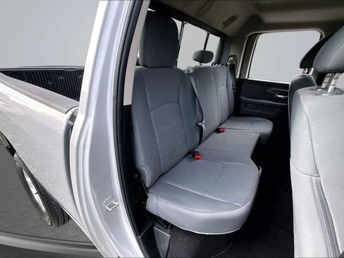 Used 2016 RAM 1500 Classic SLT RWD image 24