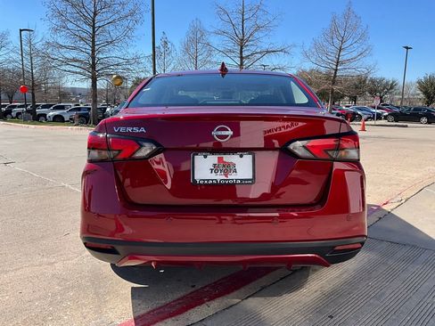 Used 2025 Nissan Versa SV image 7