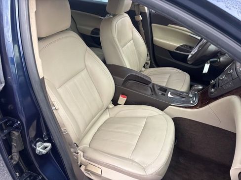 Used 2012 Buick Regal Leather image 9