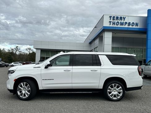 Used 2021 Chevrolet Suburban High Country image 5
