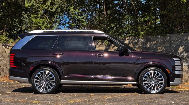 Used 2026 Hyundai Palisade Calligraphy AWD/4WD image 3