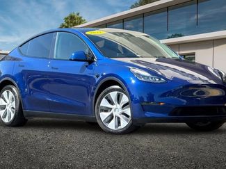 Used 2021 Tesla Model Y Long Range image 1