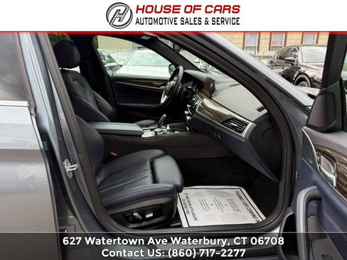 Used 2019 BMW 530i xDrive AWD/4WD image 36