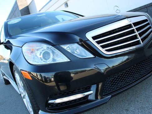 Used 2013 Mercedes-Benz E 350 4MATIC Sedan image 9