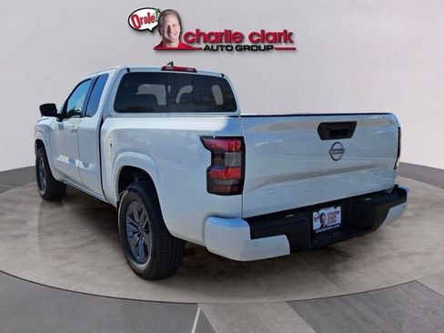 Certified 2025 Nissan Frontier SV RWD image 4