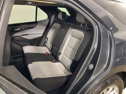 Used 2021 Chevrolet Equinox LS w/ LS Convenience Package AWD/4WD image 28