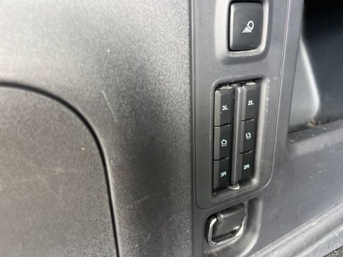 Used 2025 Ford Expedition Platinum AWD/4WD image 9