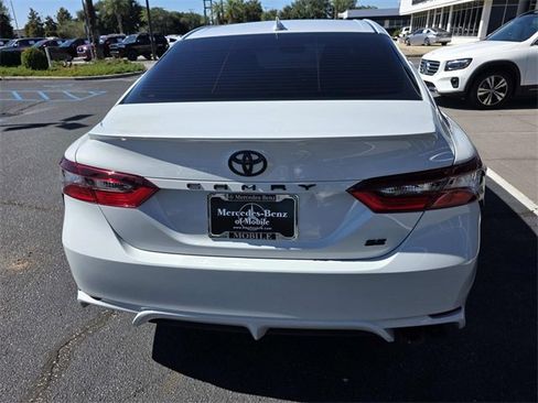 Used 2023 Toyota Camry SE image 7