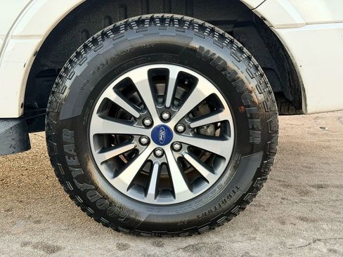 Used 2015 Ford Expedition XLT w/ Equipment Group 201A image 30