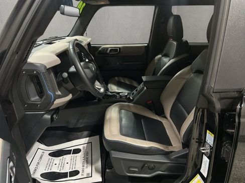 Used 2024 Ford Bronco Wildtrak image 12