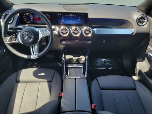 Used 2026 Mercedes-Benz GLB 250 w/ Exclusive Package image 12