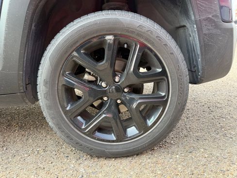 Used 2023 Jeep Renegade Altitude AWD/4WD image 15