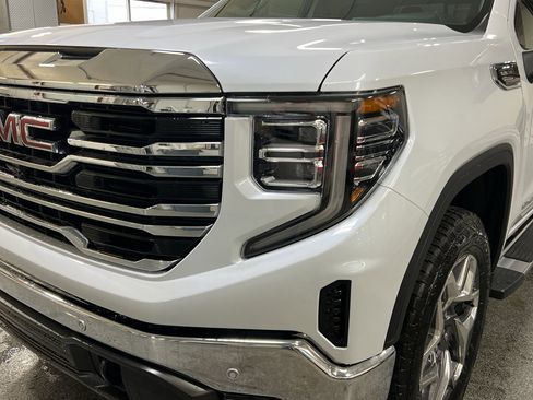 New 2026 GMC Sierra 1500 SLT w/ SLT Premium Plus Package AWD/4WD image 9