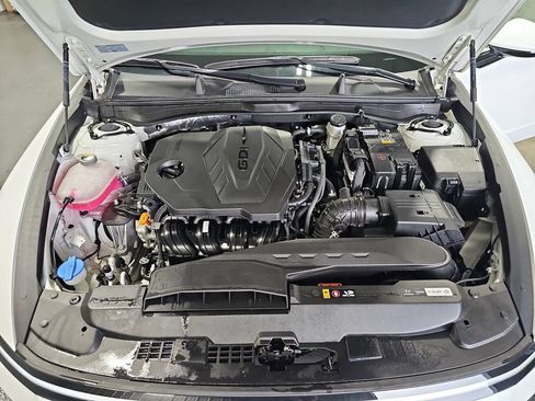 Used 2025 Hyundai Sonata SEL FWD image 28