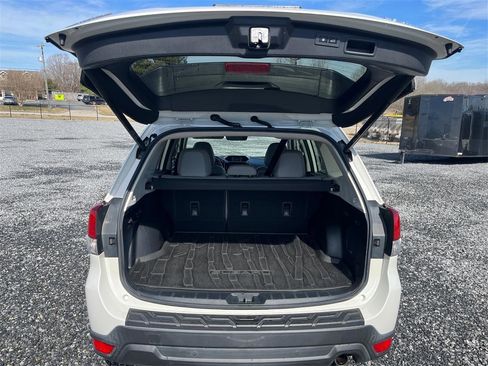 Used 2019 Subaru Forester Limited image 13