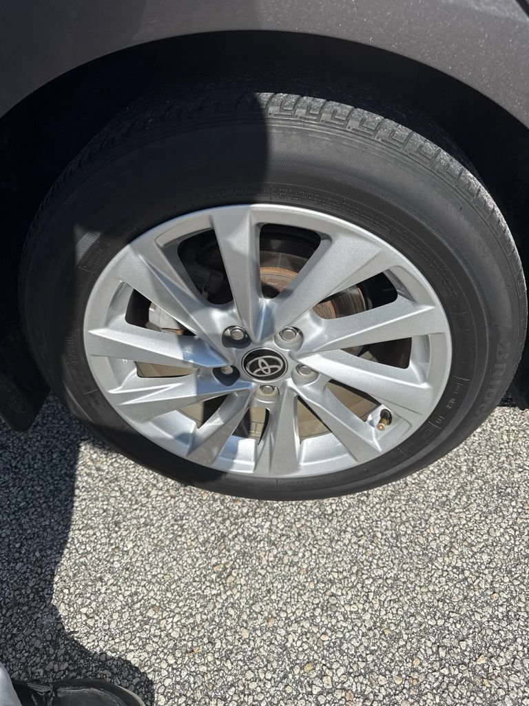 Used 2024 Toyota Camry LE w/ Convenience Package FWD image 15