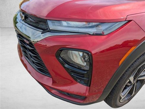 Used 2021 Chevrolet TrailBlazer RS w/ Sun and Liftgate Package AWD/4WD image 9
