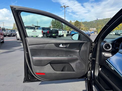 Used 2023 Kia Forte GT image 23