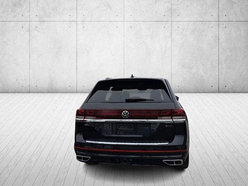Used 2024 Volkswagen Atlas SEL Premium R-Line image 7