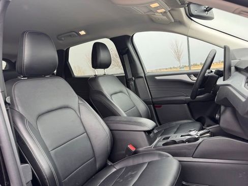 Used 2025 Ford Escape Platinum image 21