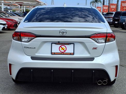 Certified 2024 Toyota Corolla SE w/ SE Premium Package FWD image 5