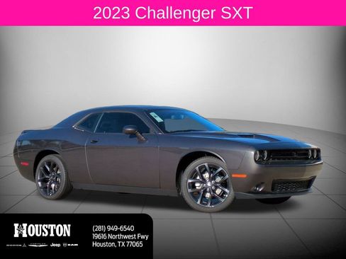 Used 2023 Dodge Challenger SXT w/ Blacktop Package image 1