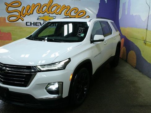 Used 2022 Chevrolet Traverse LT image 5
