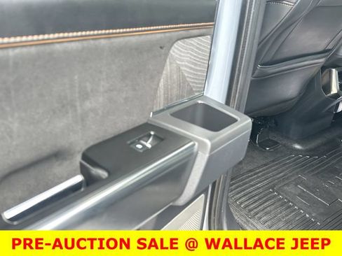 Used 2024 Ford F350 Platinum w/ Tremor Off-Road Package AWD/4WD image 17