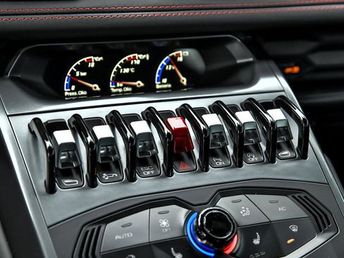 Used 2018 Lamborghini Huracan LP 580-2 image 30