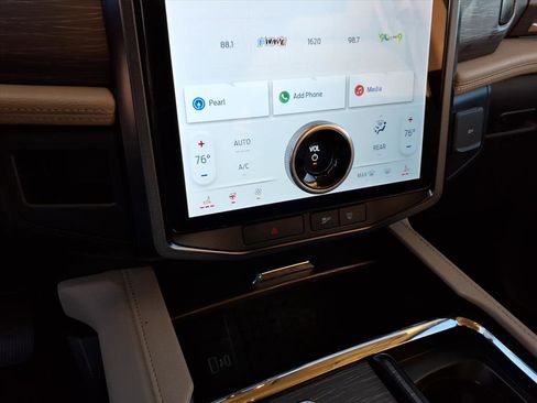 Used 2022 Ford Expedition Max Limited image 15