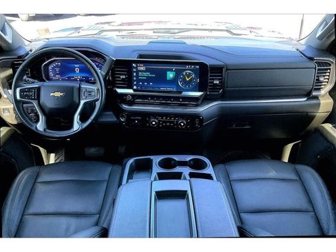 Used 2025 Chevrolet Silverado 3500 LTZ AWD/4WD image 17