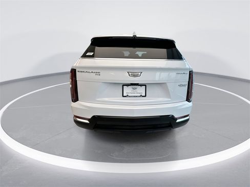 New 2025 Cadillac Escalade IQ Luxury 1 w/ Smart Trailering package image 7