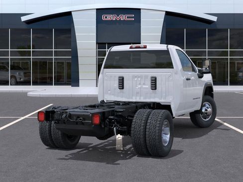 New 2026 GMC Sierra 3500 Pro w/ Convenience Package image 4