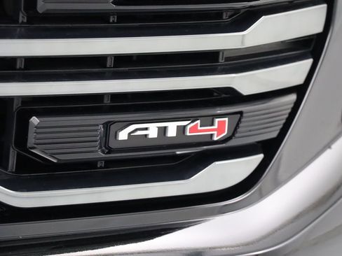 Used 2023 GMC Sierra 1500 AT4 w/ Technology Package AWD/4WD image 10