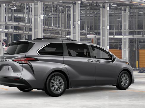 New 2026 Toyota Sienna XLE FWD image 10