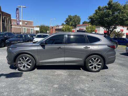 Used 2024 Acura MDX w/ Technology Package AWD/4WD image 4