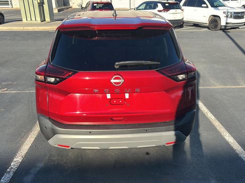 Used 2023 Nissan Rogue S image 9